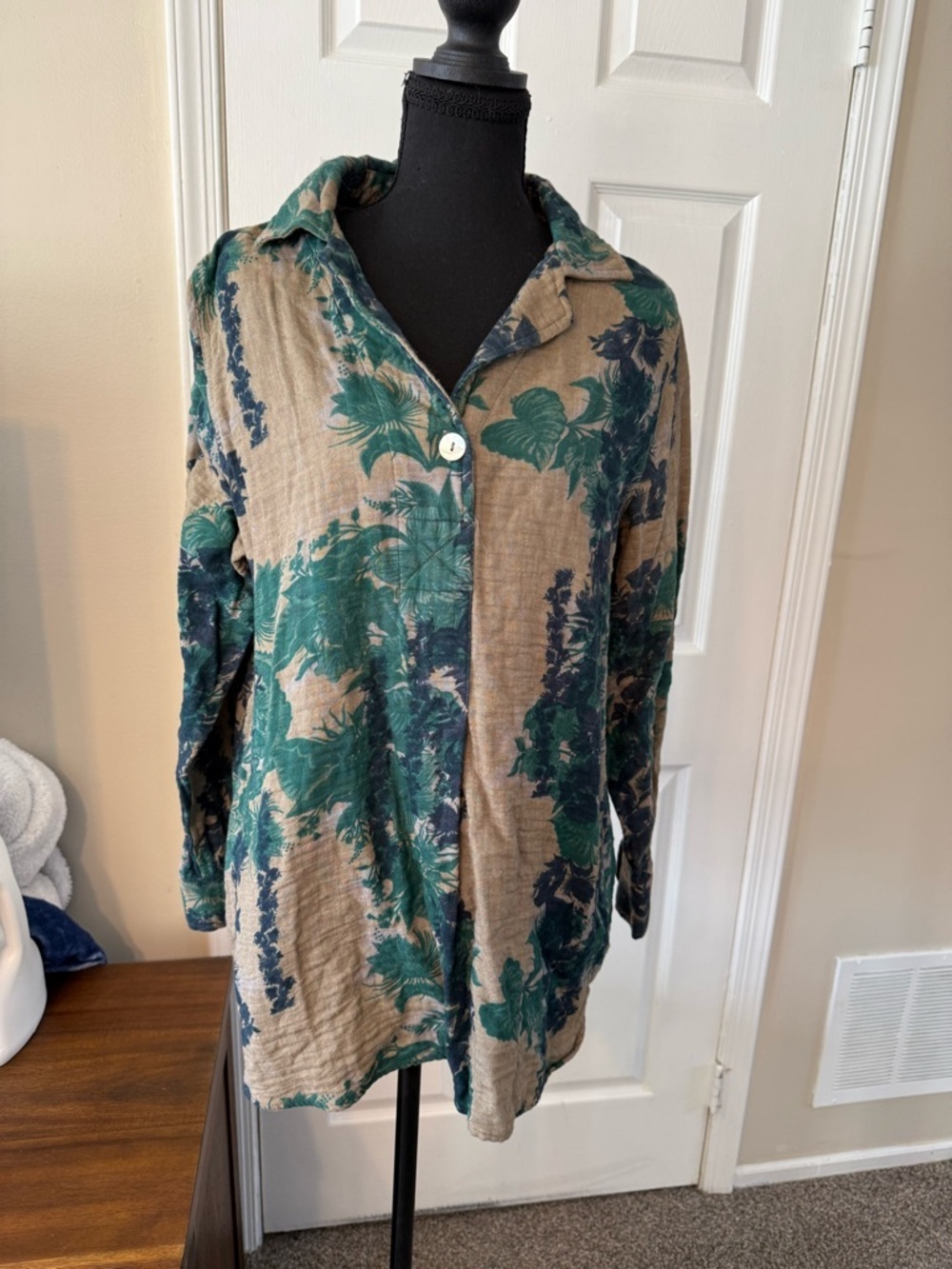 Soft Surroundings Green and Navy Printed Button-Up